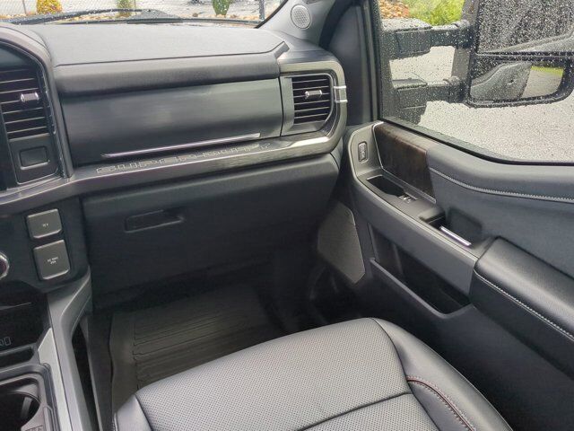 2024 Ford Super Duty F-250 SRW LARIAT Appleton WI
