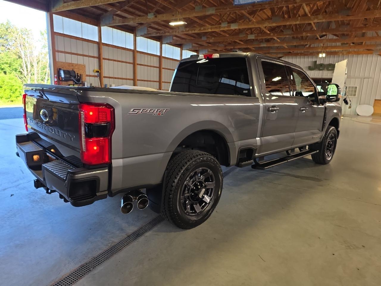 2024 Ford Super Duty F-250 SRW LARIAT Sand Lake NY