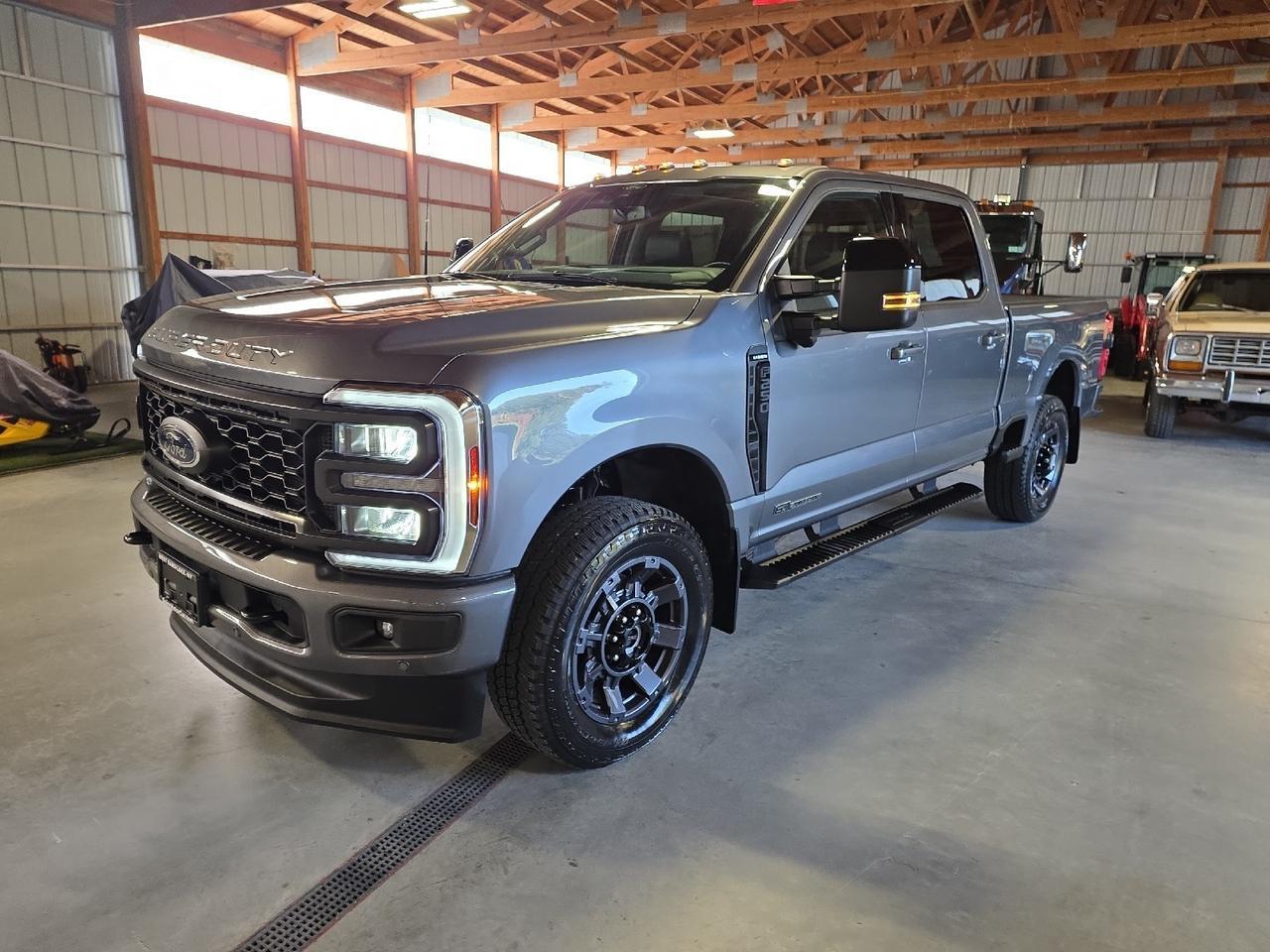 2024 Ford Super Duty F-250 SRW LARIAT Sand Lake NY