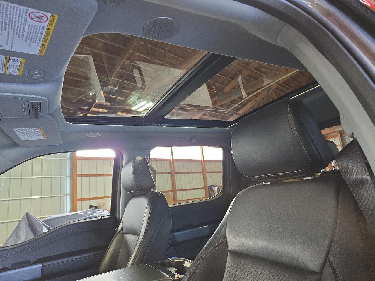 2024 Ford Super Duty F-250 SRW LARIAT Sand Lake NY