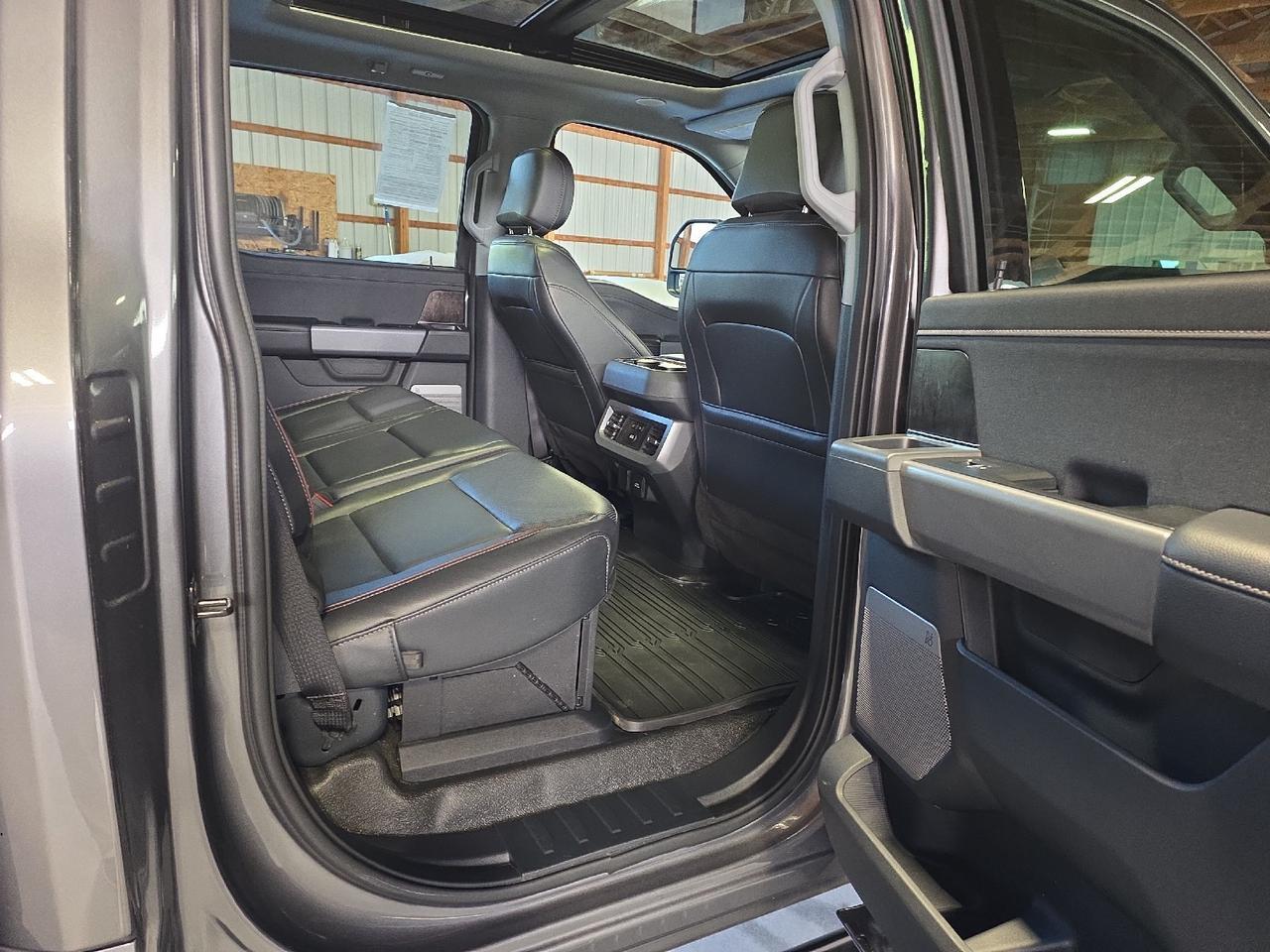 2024 Ford Super Duty F-250 SRW LARIAT Sand Lake NY