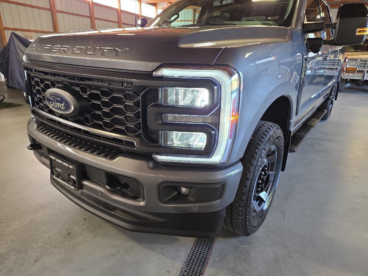 2024 Ford Super Duty F-250 SRW LARIAT Sand Lake NY