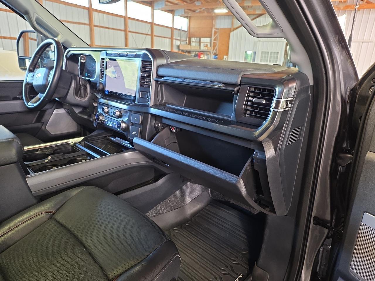 2024 Ford Super Duty F-250 SRW LARIAT Sand Lake NY