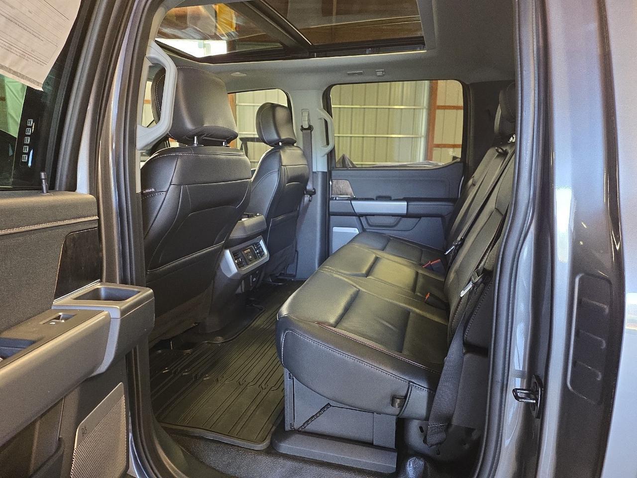 2024 Ford Super Duty F-250 SRW LARIAT Sand Lake NY