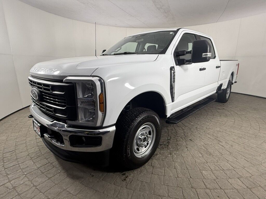 2024 Ford Super Duty F-250 SRW XL 4WD Crew Cab 8' Box