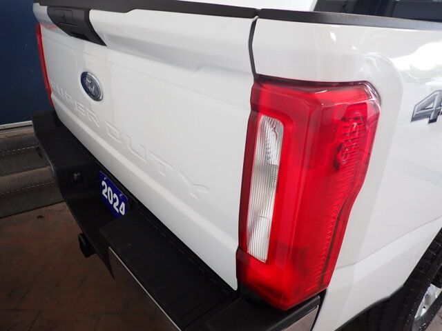 2024 Ford Super Duty F-250 SRW XLT CREW CAB 4WD Listowel ON
