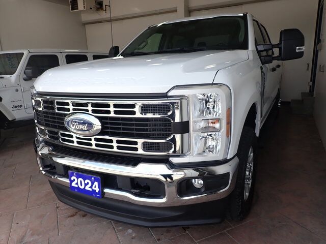2024 Ford Super Duty F-250 SRW XLT CREW CAB 4WD Listowel ON