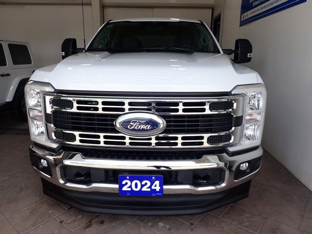 2024 Ford Super Duty F-250 SRW XLT CREW CAB 4WD Listowel ON