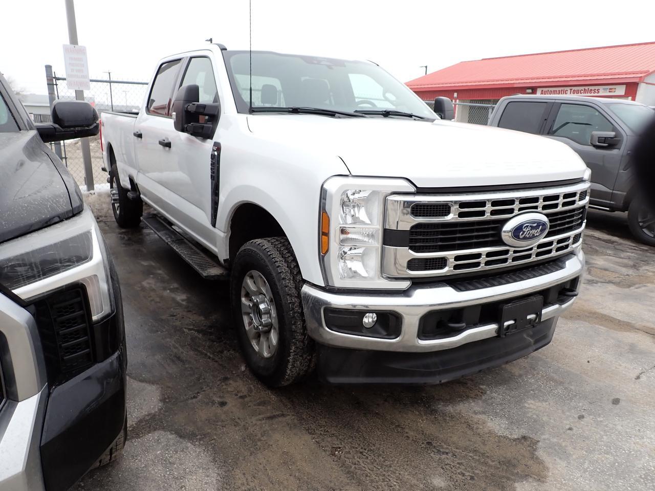 2024 Ford Super Duty F-250 SRW XLT CREW CAB LONG BED POWERSEATS