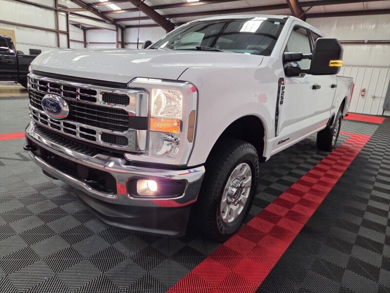 2024 Ford Super Duty F-250 XLT Crew Cab 6.7L Diesel FX4 4WD 1 Owner FREE WARRANTY Arlington TX