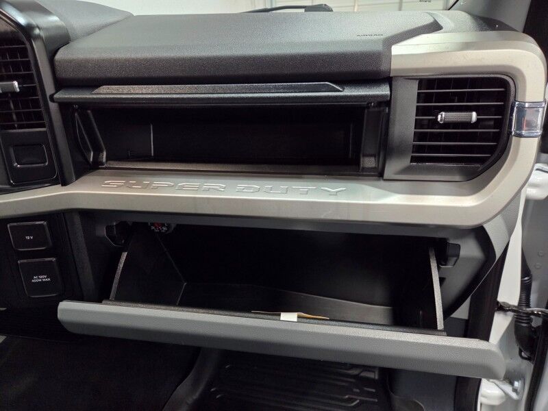 2024 Ford Super Duty F-250 XLT Crew Cab 6.7L Diesel FX4 4WD 1 Owner FREE WARRANTY Arlington TX