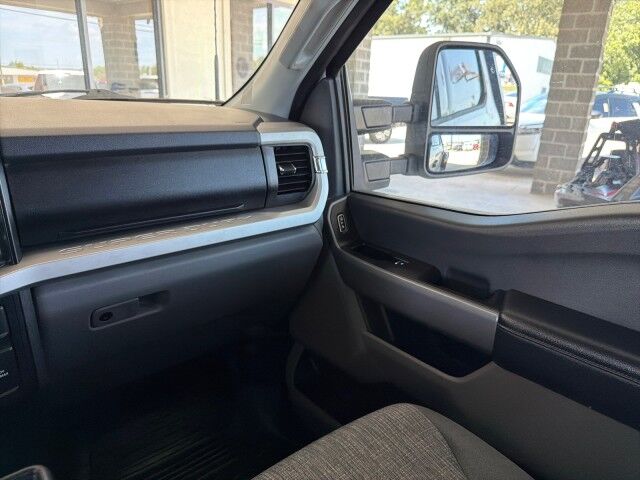 2024 Ford Super Duty F-350 Crew Cab 4WD XLT w/Flat Bed Lafayette LA