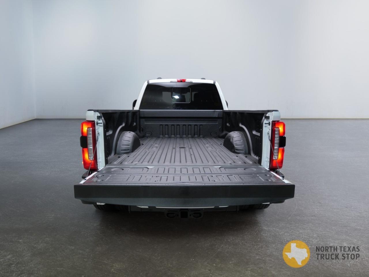 2024 Ford Super Duty F-350 DRW Lariat FX4 6.7L Power Stroke 4x4 Mansfield TX
