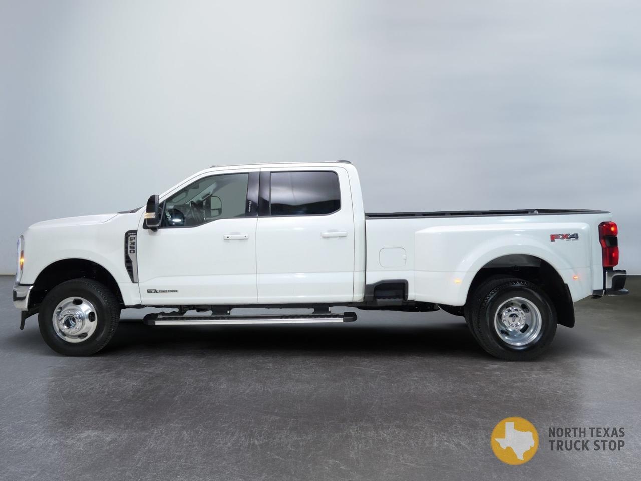 2024 Ford Super Duty F-350 DRW Lariat FX4 6.7L Power Stroke 4x4 Mansfield TX
