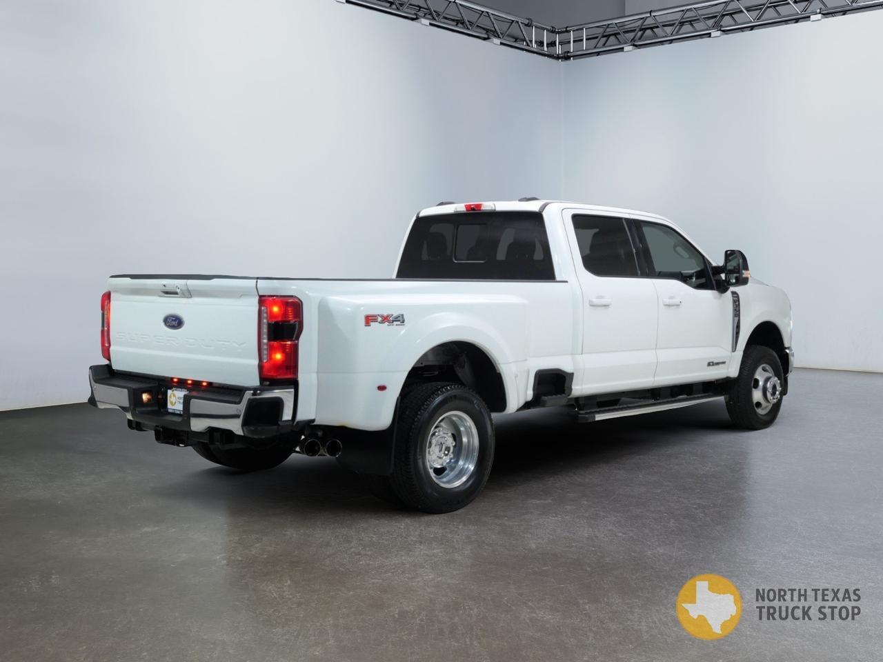 2024 Ford Super Duty F-350 DRW Lariat FX4 6.7L Power Stroke 4x4 Mansfield TX