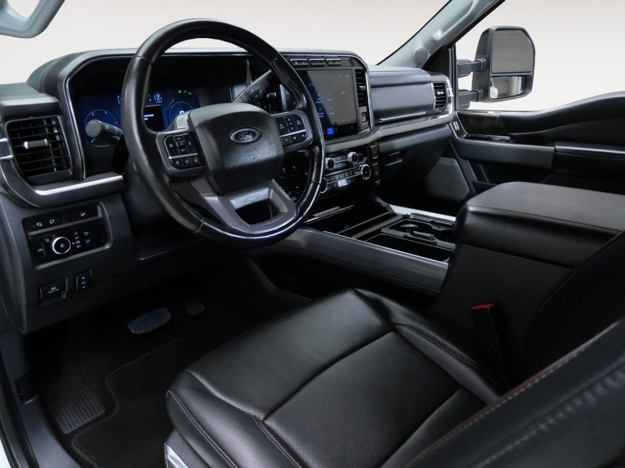 2024 Ford Super Duty F-350 DRW Lariat FX4 6.7L Power Stroke 4x4 Mansfield TX