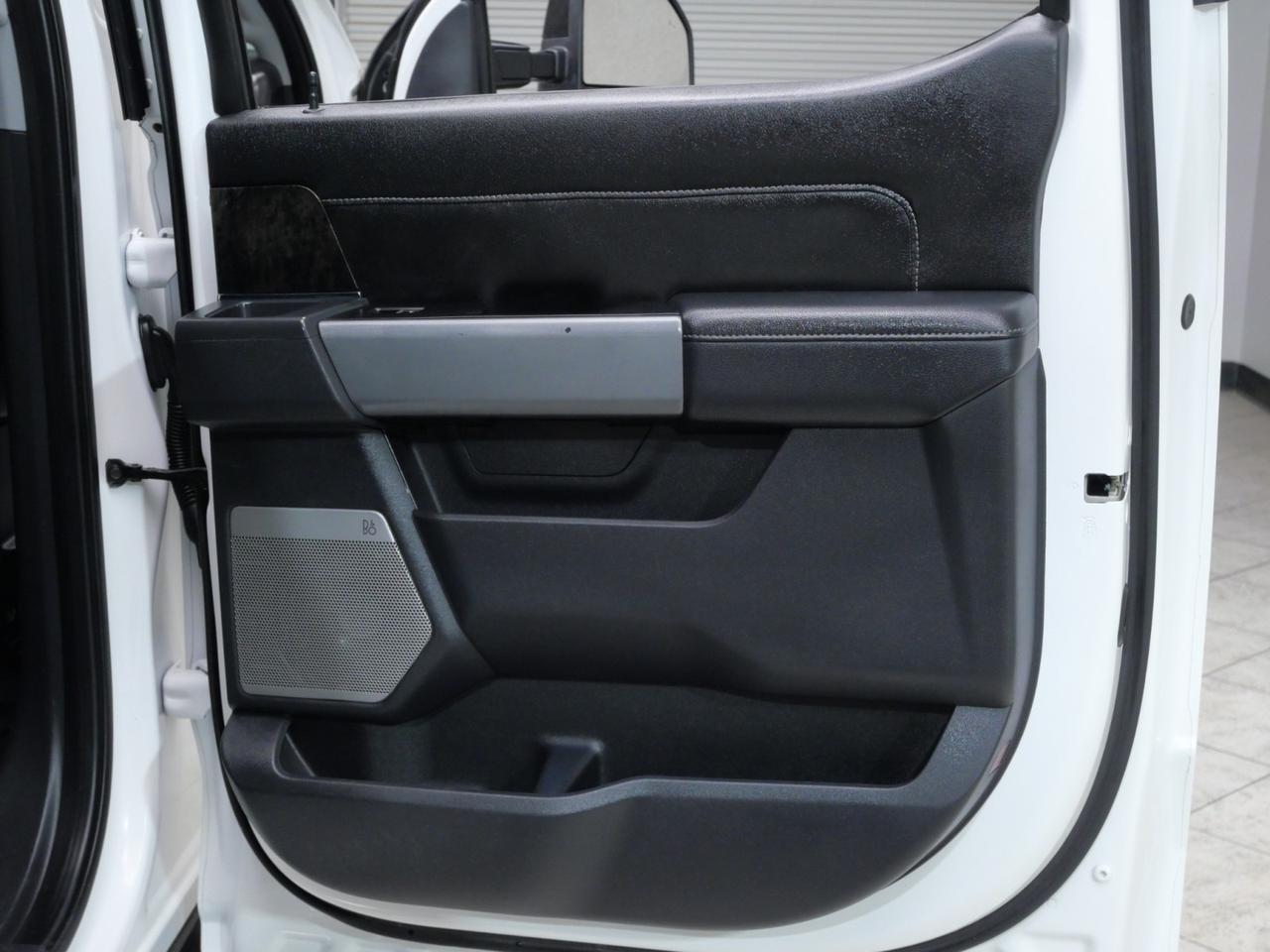 2024 Ford Super Duty F-350 DRW Lariat FX4 High Output 6.7L Power Stroke 4x4 Mansfield TX