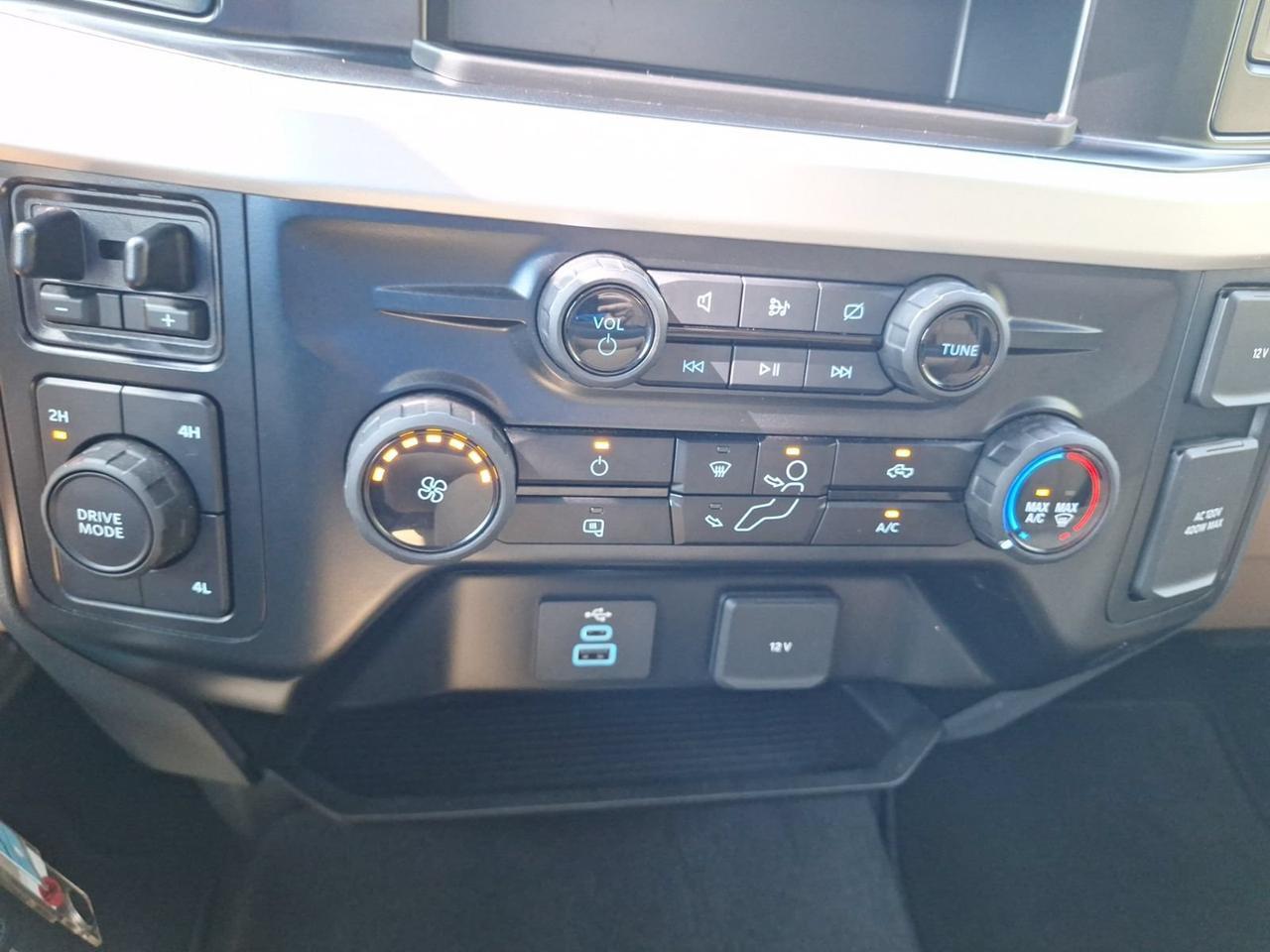 2024 Ford Super Duty F-350 DRW XLT Hurst TX