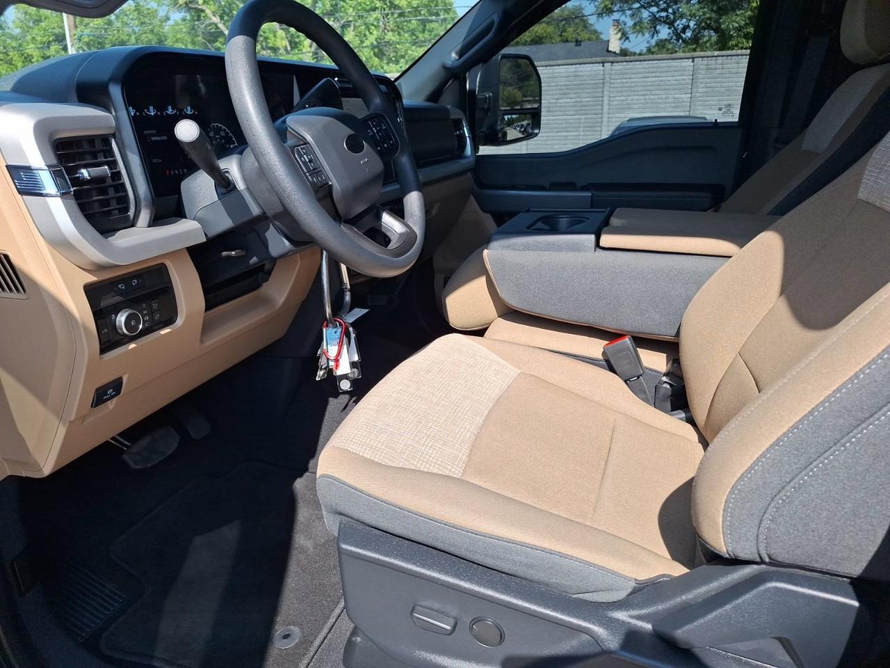2024 Ford Super Duty F-350 DRW XLT Hurst TX