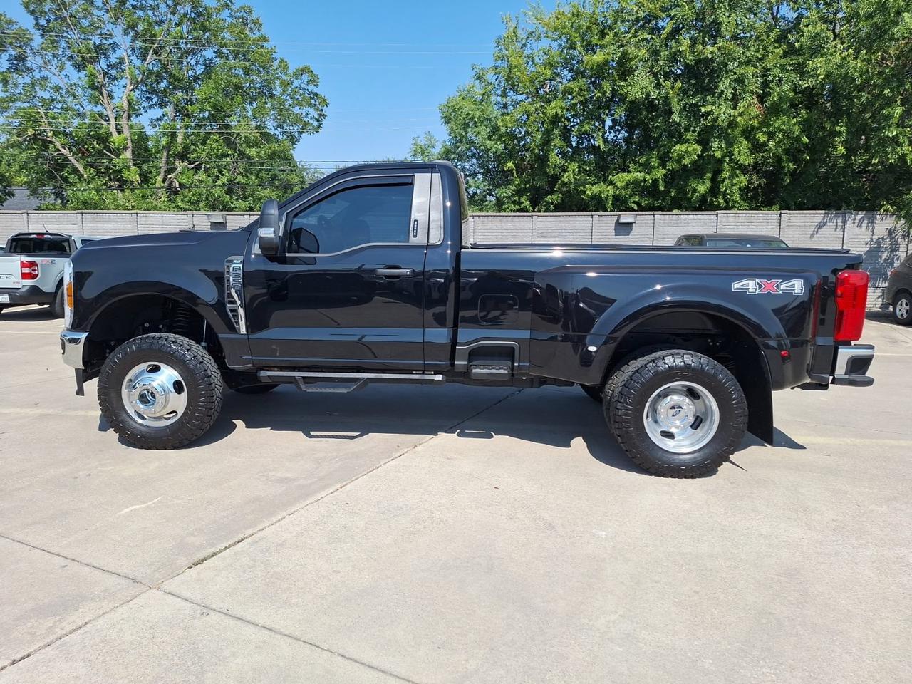 2024 Ford Super Duty F-350 DRW XLT Hurst TX