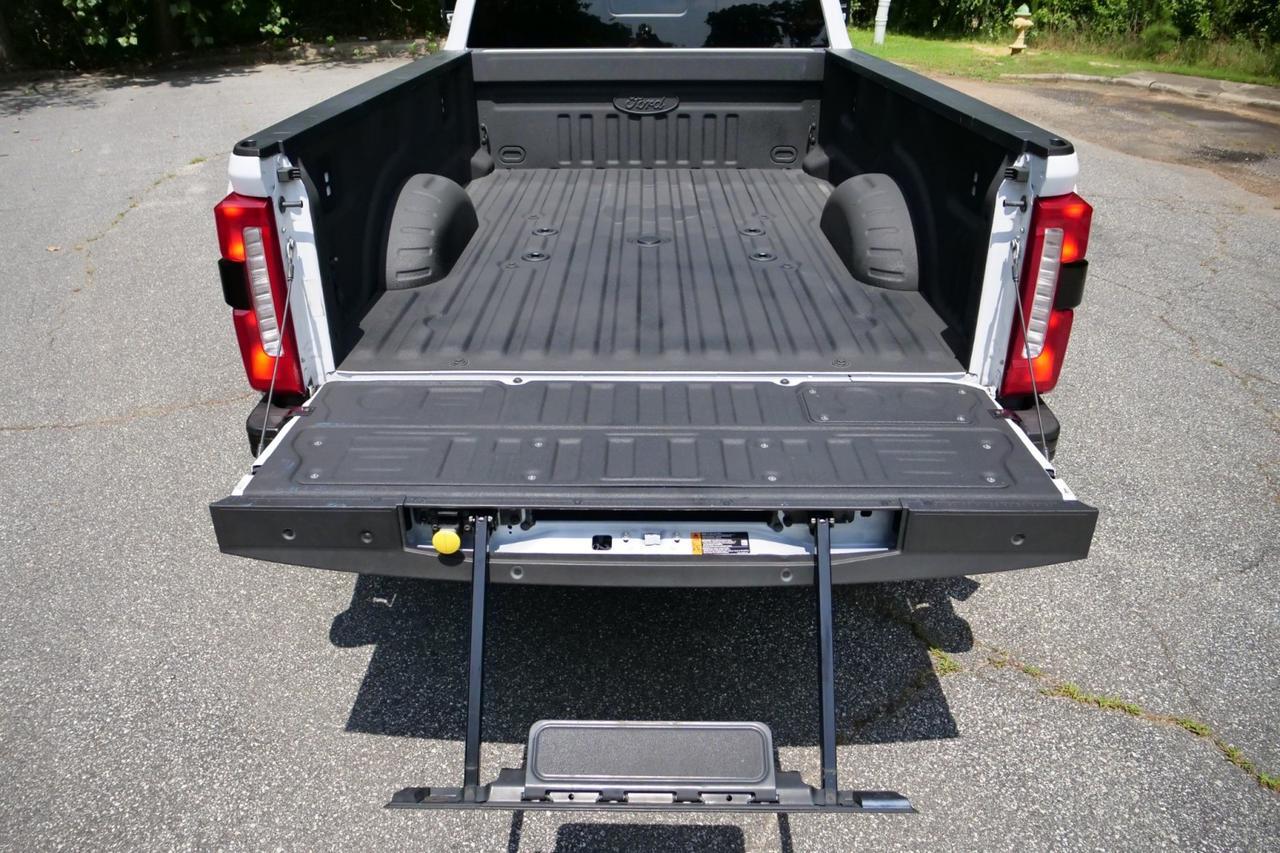 2024 Ford Super Duty F-350 King Ranch 4X4 / DRW / 6.7L Diesel / 5th Wheel! Lincolnton NC