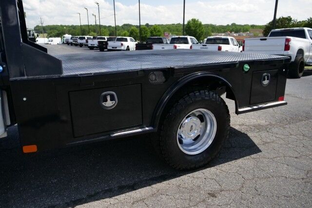 2024 Ford Super Duty F-350 LARIAT 4X4 / DRW / CM Flat Bed / 9FT / Turbo Diesel! High Point NC