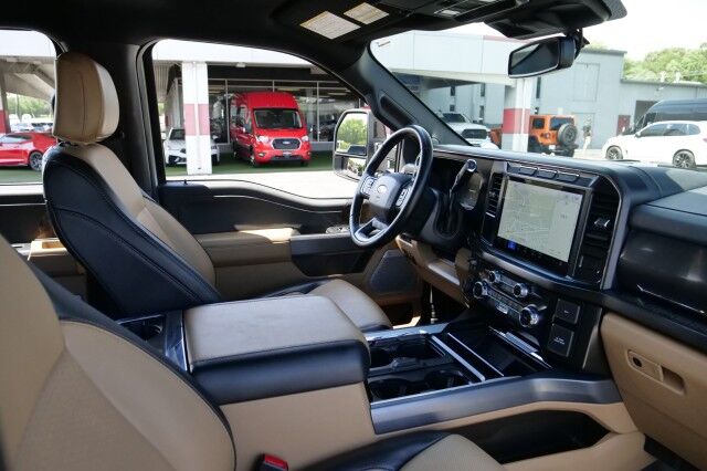 2024 Ford Super Duty F-350 LARIAT 4X4 / DRW / CM Flat Bed / 9FT / Turbo Diesel! High Point NC