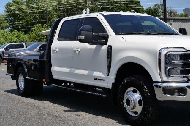 2024 Ford Super Duty F-350 LARIAT 4X4 / DRW / CM Flat Bed / 9FT / Turbo Diesel! High Point NC