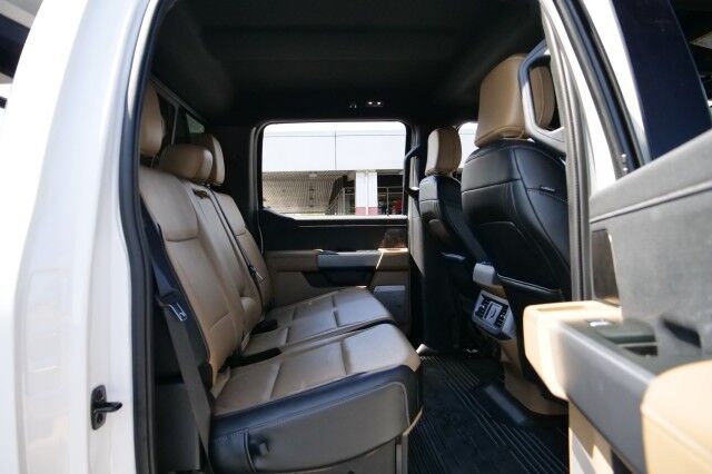 2024 Ford Super Duty F-350 LARIAT 4X4 / DRW / CM Flat Bed / 9FT / Turbo Diesel! High Point NC