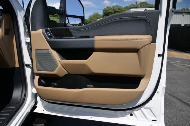 2024 Ford Super Duty F-350 LARIAT 4X4 / DRW / CM Flat Bed / 9FT / Turbo Diesel! High Point NC