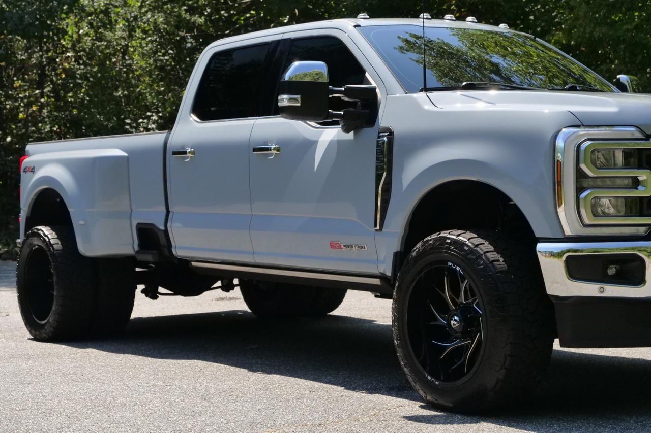 2024 Ford Super Duty F-350 LARIAT 4X4 / DRW / HO Diesel / Ultimate Package Lincolnton NC