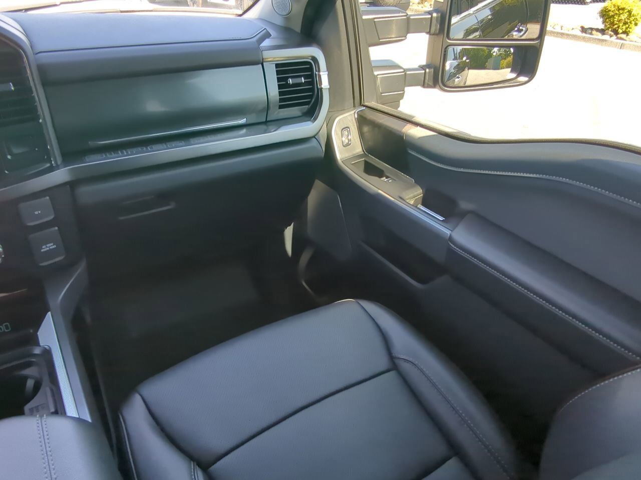 2024 Ford Super Duty F-350 SRW LARIAT Winder GA