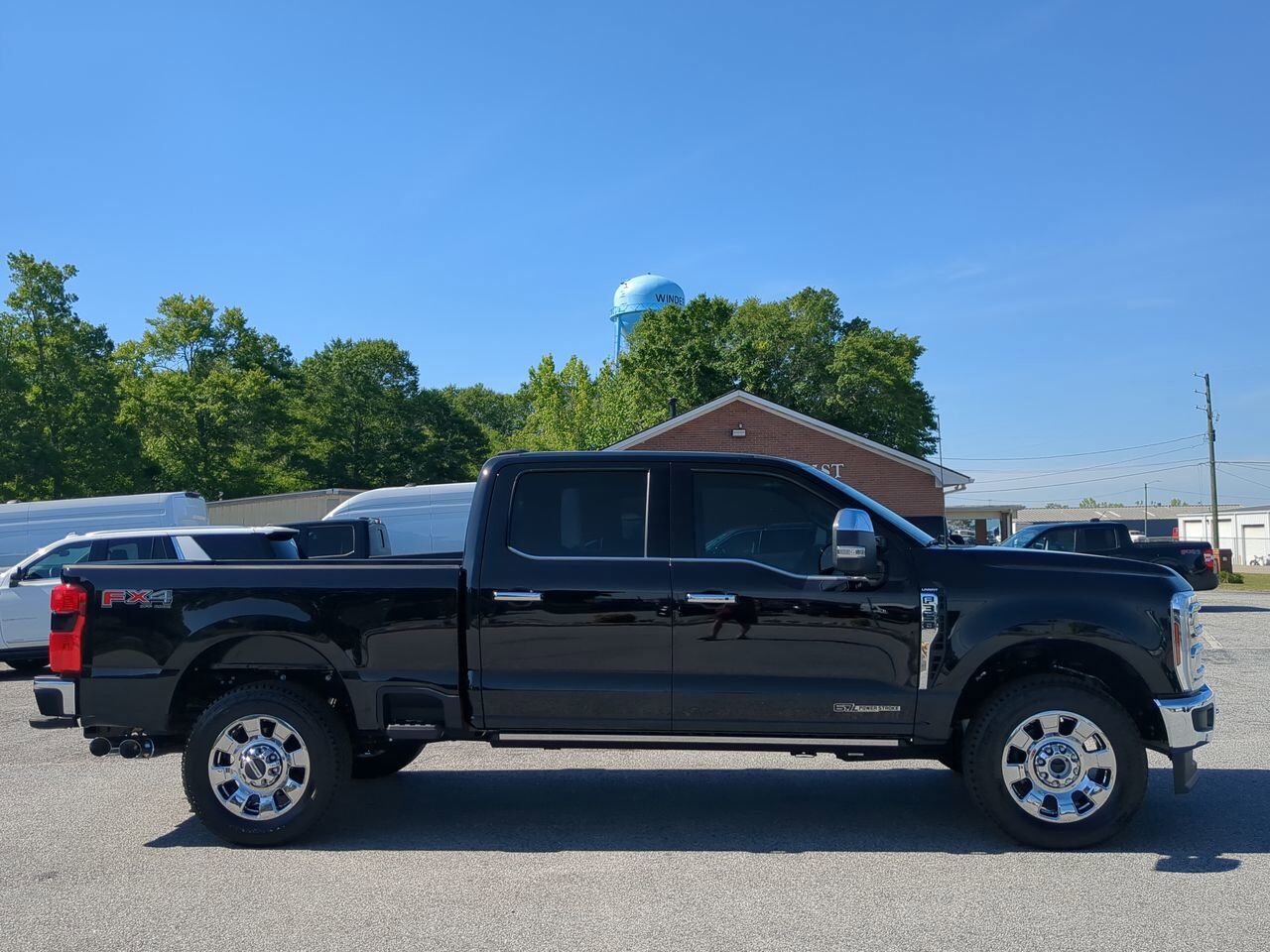 2024 Ford Super Duty F-350 SRW LARIAT