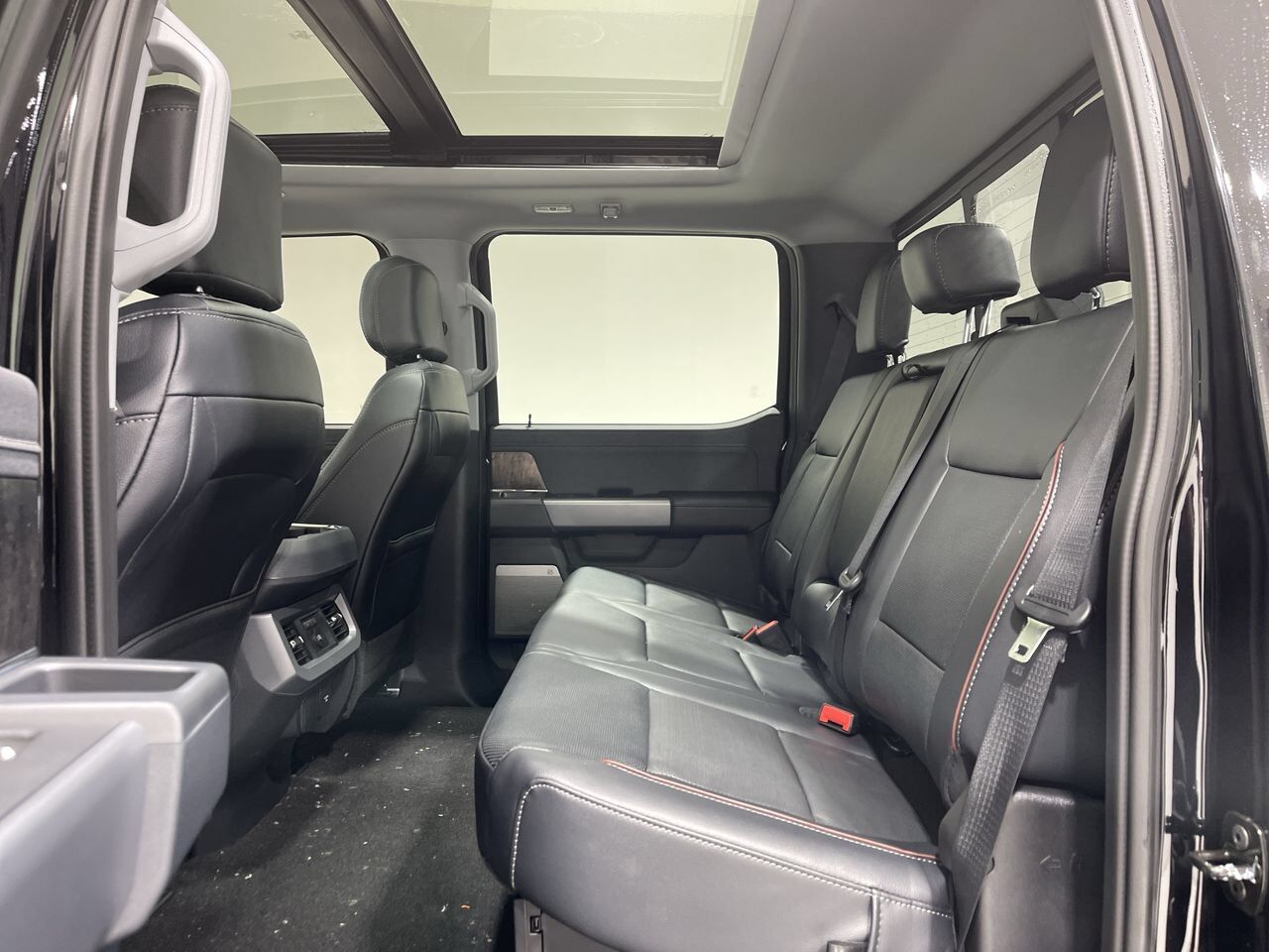 2024 Ford Super Duty F-350 SRW Lariat Sherwood Park AB