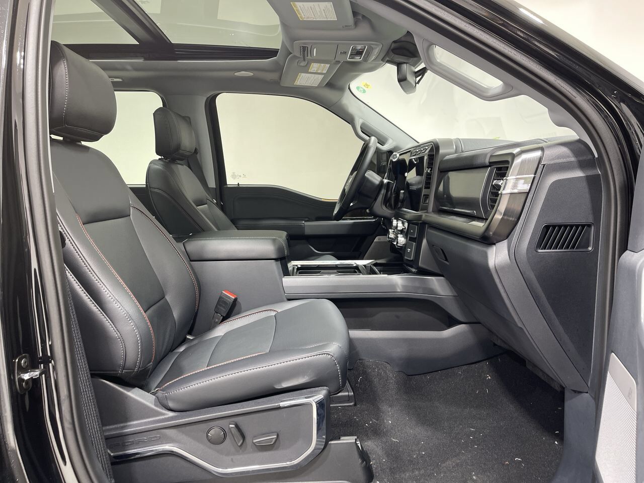 2024 Ford Super Duty F-350 SRW Lariat Sherwood Park AB