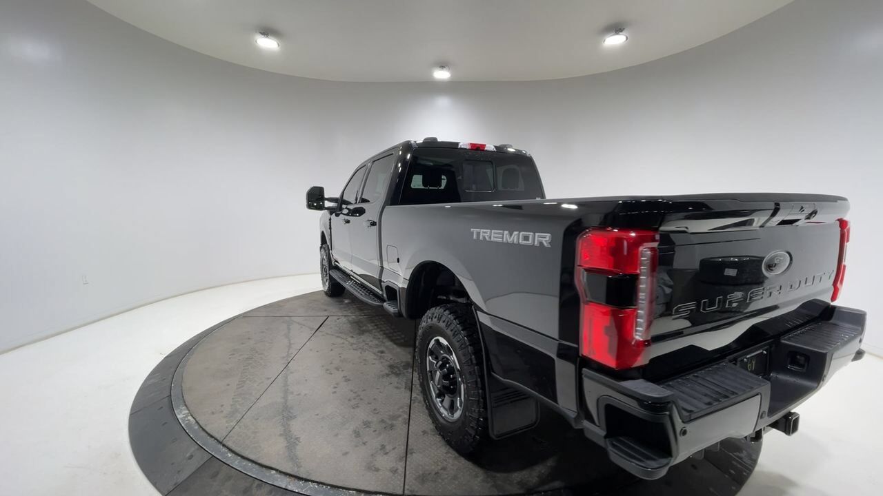 2024 Ford Super Duty F-350 SRW Lariat Sherwood Park AB