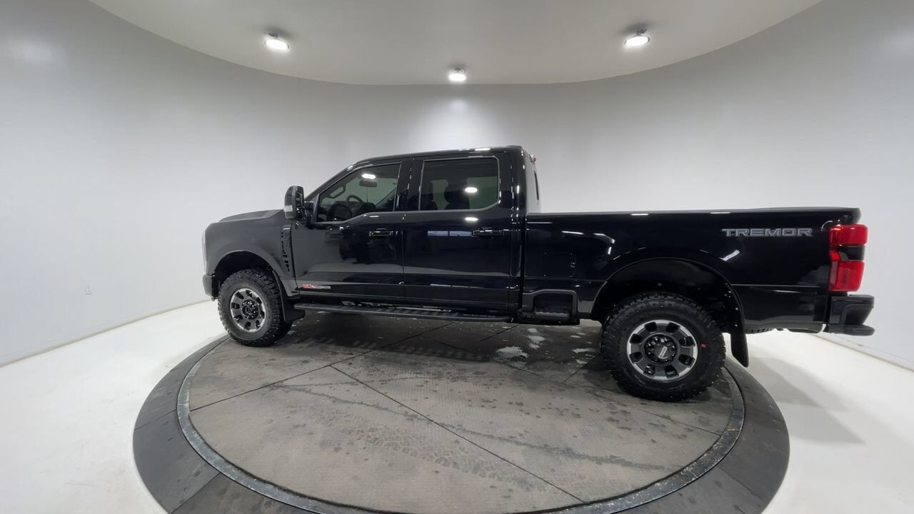 2024 Ford Super Duty F-350 SRW Lariat Sherwood Park AB