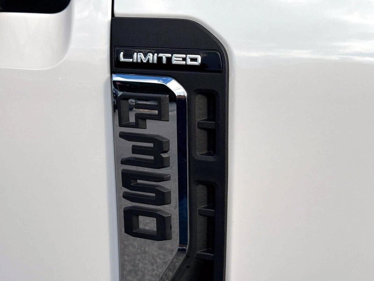 2024 Ford Super Duty F-350 SRW Limited Plymouth MA