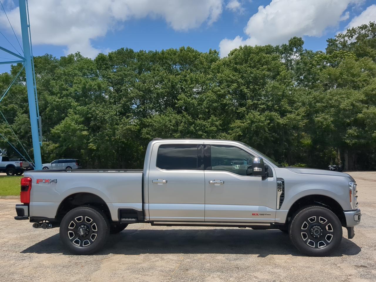 2024 Ford Super Duty F-350 SRW Platinum Appleton WI