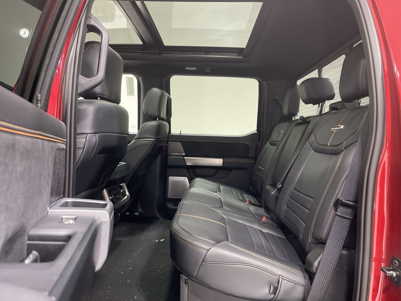 2024 Ford Super Duty F-350 SRW Platinum Sherwood Park AB