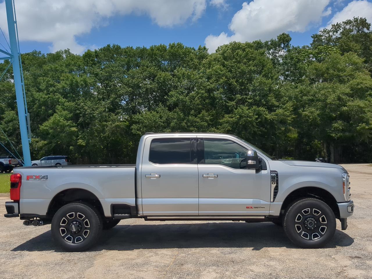 2024 Ford Super Duty F-350 SRW Platinum