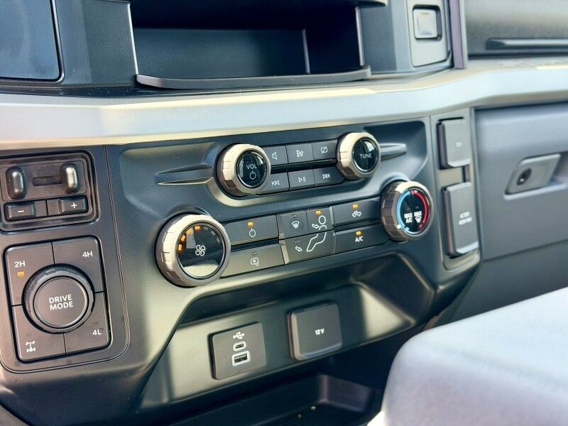 2024 Ford Super Duty F-350 SRW XLT Del Rio TX