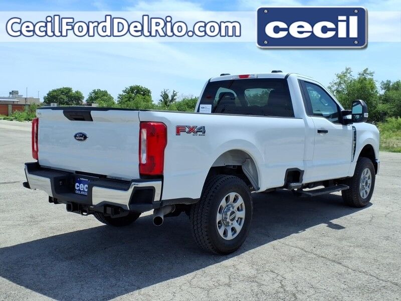 2024 Ford Super Duty F-350 SRW XLT Del Rio TX