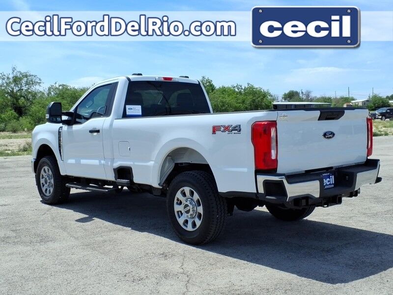 2024 Ford Super Duty F-350 SRW XLT Del Rio TX
