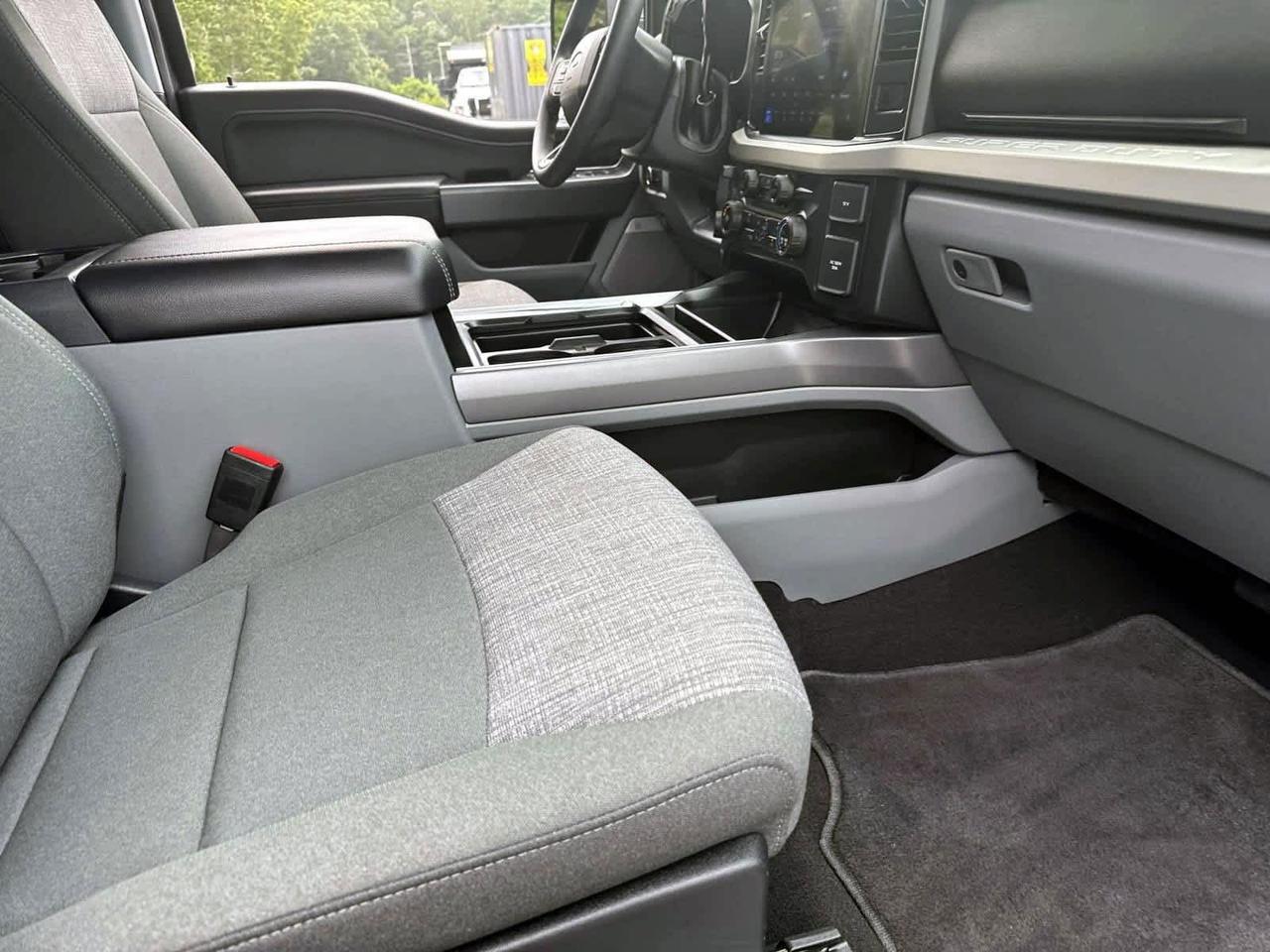 2024 Ford Super Duty F-350 SRW XLT Plymouth MA
