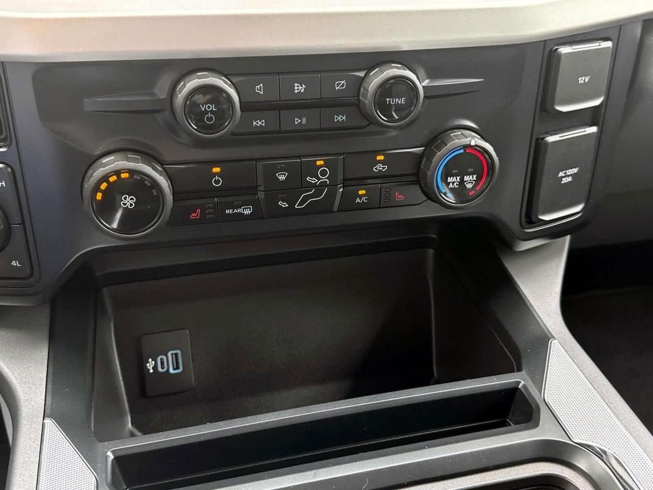 2024 Ford Super Duty F-350 SRW XLT Plymouth MA