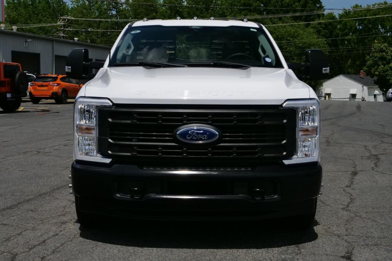 2024 Ford Super Duty F-350 XL / DRW / Bedrock Flat Bed / 11FT / V8 Diesel! Lincolnton NC