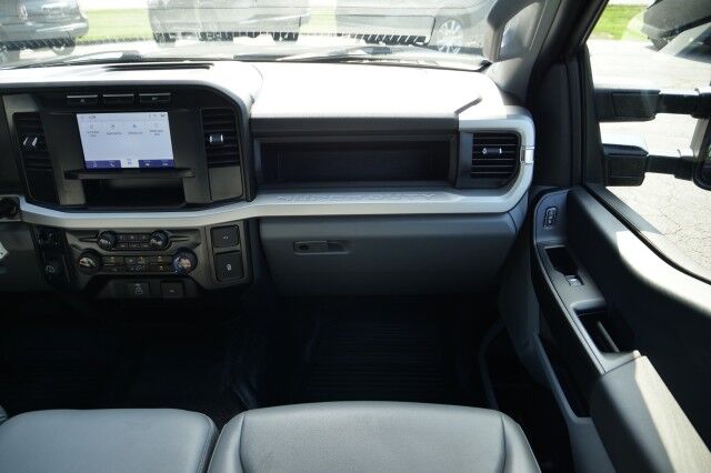 2024 Ford Super Duty F-350 XL / V8 Diesel! High Point NC