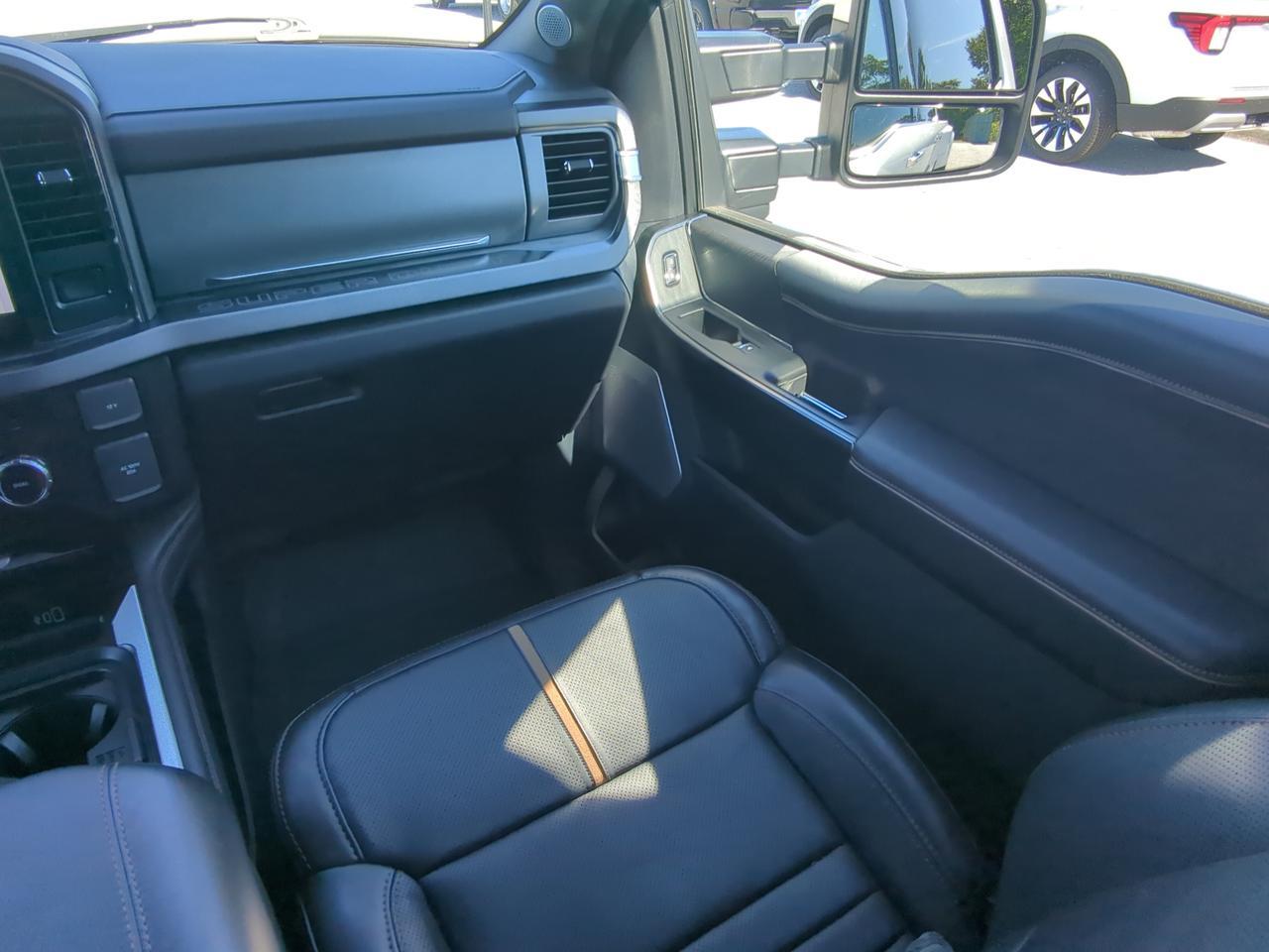 2024 Ford Super Duty F-450 DRW Platinum Appleton WI