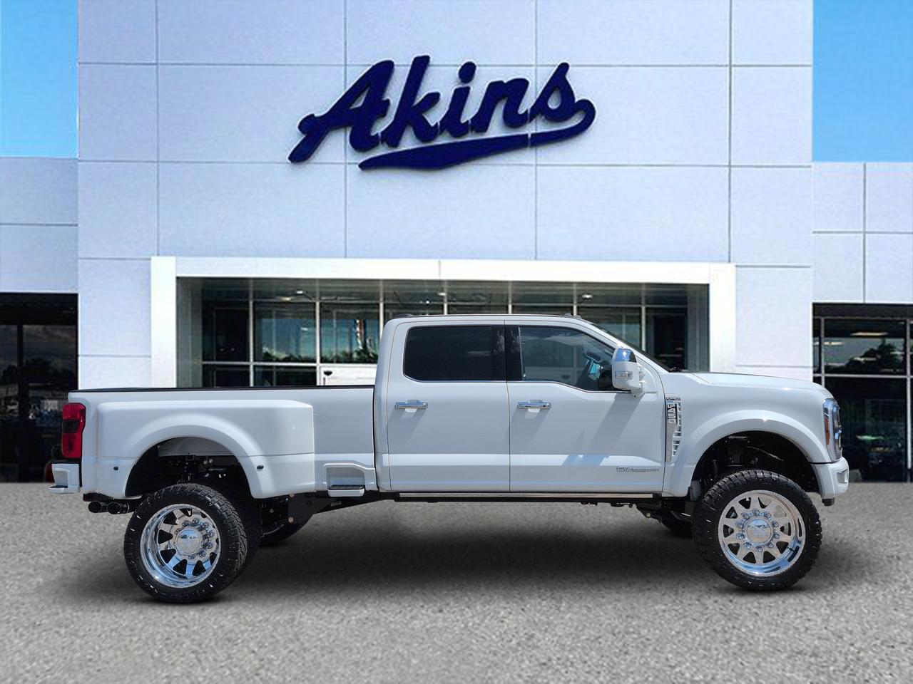 2024 Ford Super Duty F-450 DRW Platinum